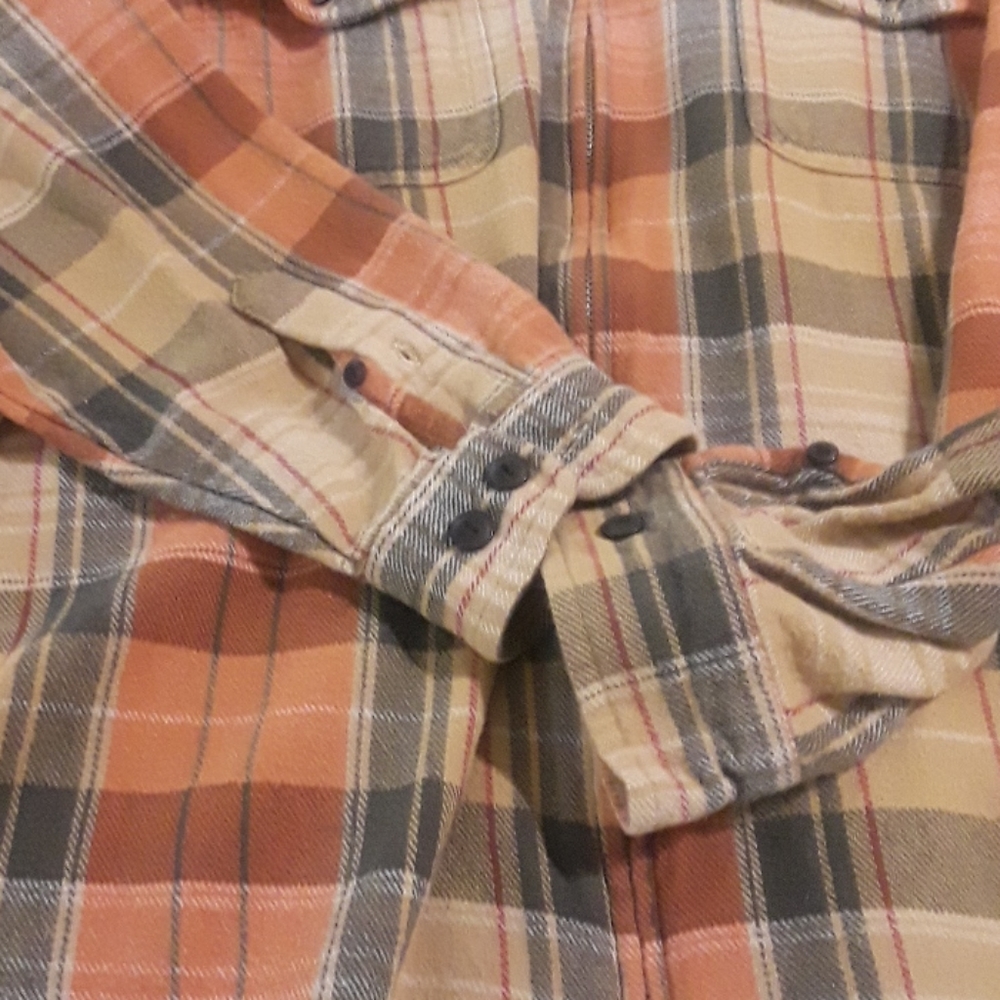 Mountain lake plaid shirt - Picture 3 of 4